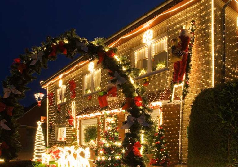 A Step-by-Step Guide to Planning Your Christmas Light Installation